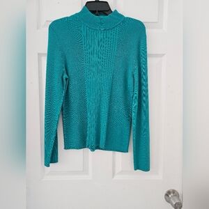 Women's clothing